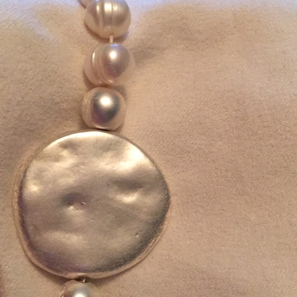 Faux pearl necklace with silvertone accent. - Picture 5 of 12